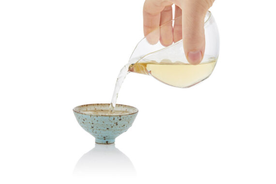 Moonlight Rose Tea - Tea Pouring